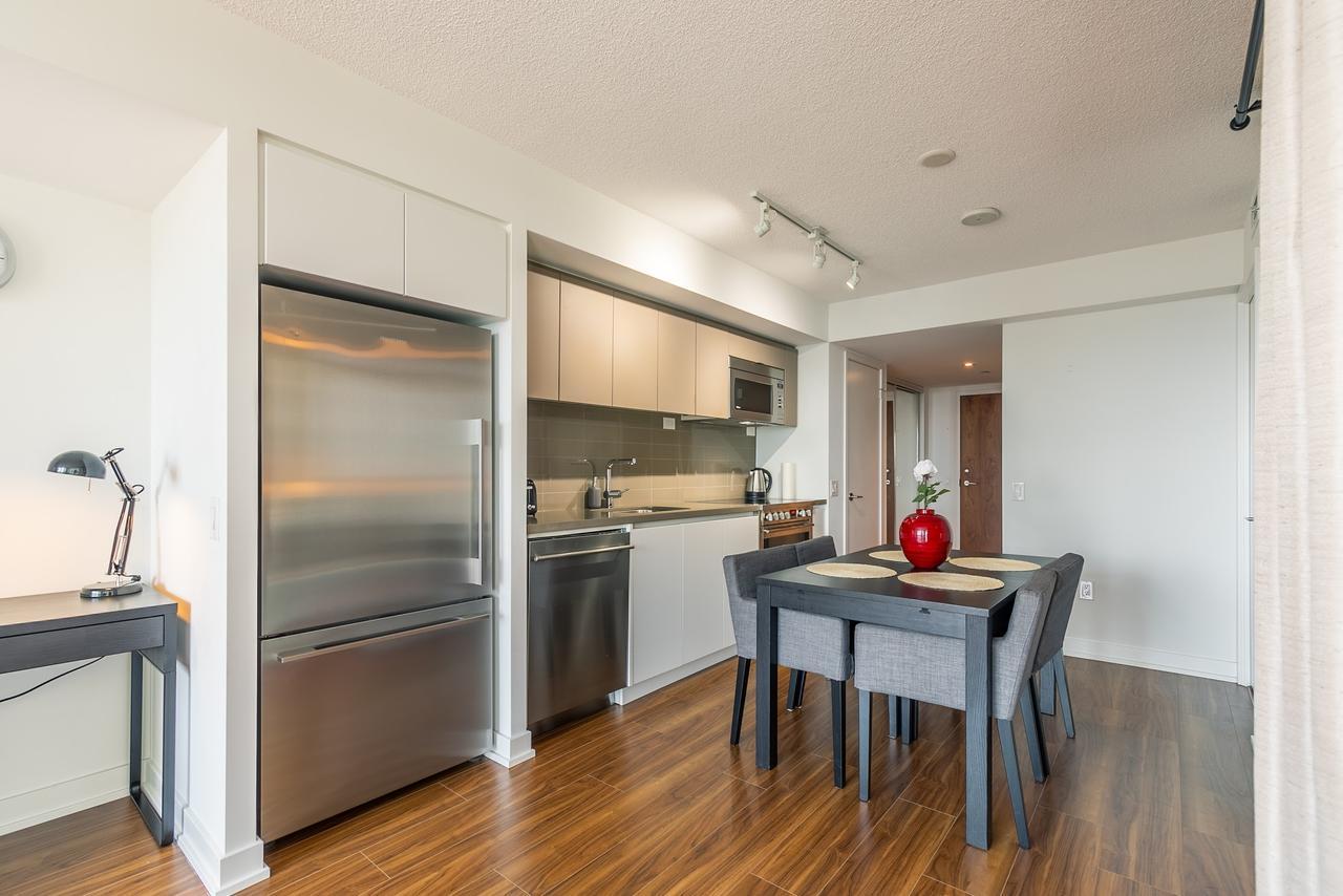 Simply Comfort. Amazing Downtown Apartments Toronto Bagian luar foto